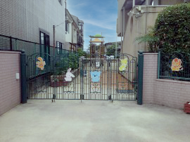 正門